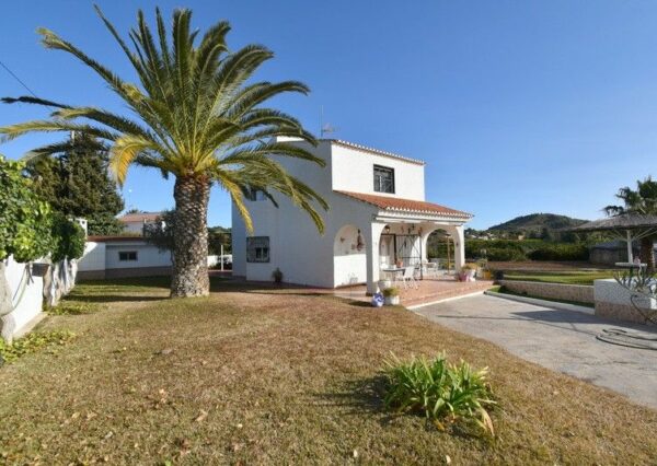 enovia real estate Attraktive Villa in Riba Roja del Turia 2