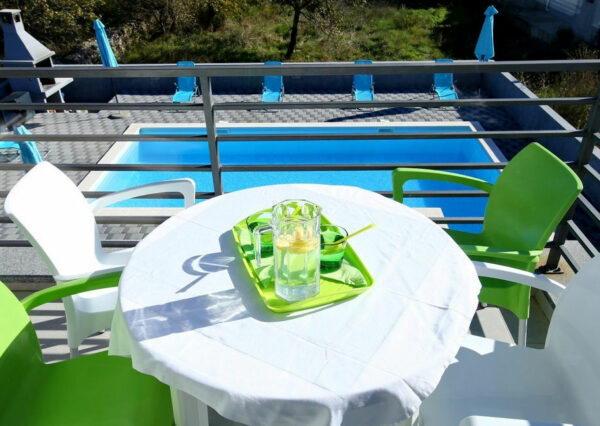 enovia real estate Attraktive Villa mit privatem Pool Nin Zaton 6