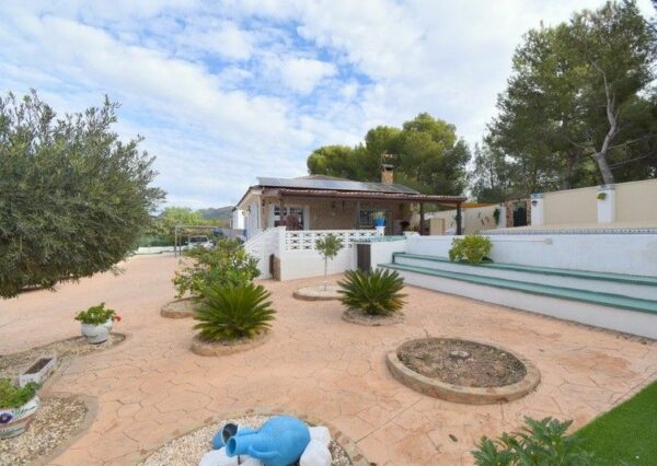 enovia real estate Villa im Landhausstil in Lliria 2