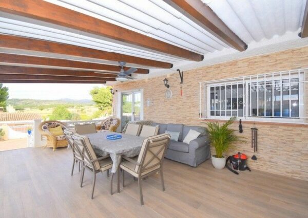 enovia real estate Villa im Landhausstil in Lliria 4