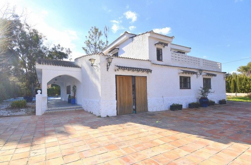 Wunderbare Villa in Turis