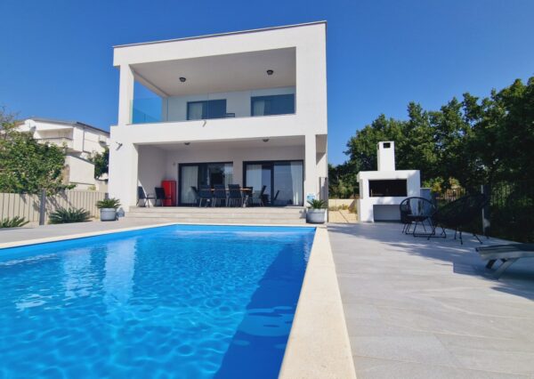 enovia real estate masclenia 3 1