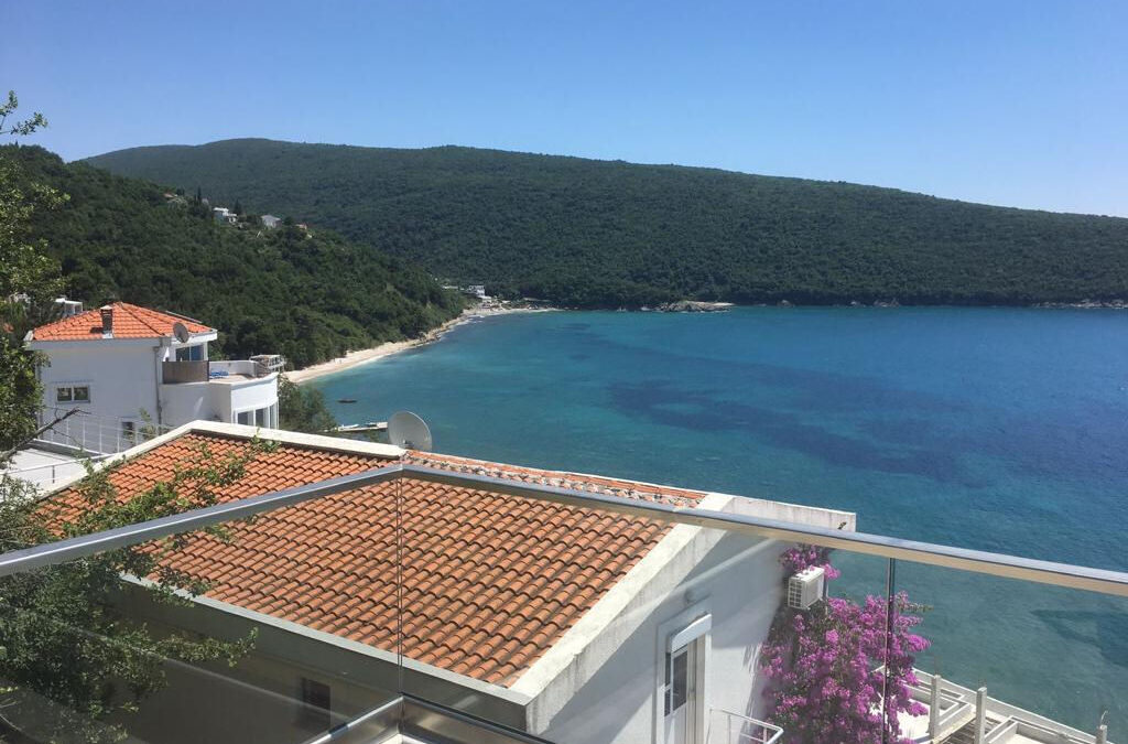 Fabelhaftes Haus am Meer mit einem privaten Swimmingpool, in Kruce.